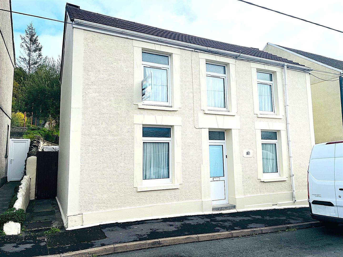 Sawel Terrace, Pontarddulais, Swansea, SA4 0UY
